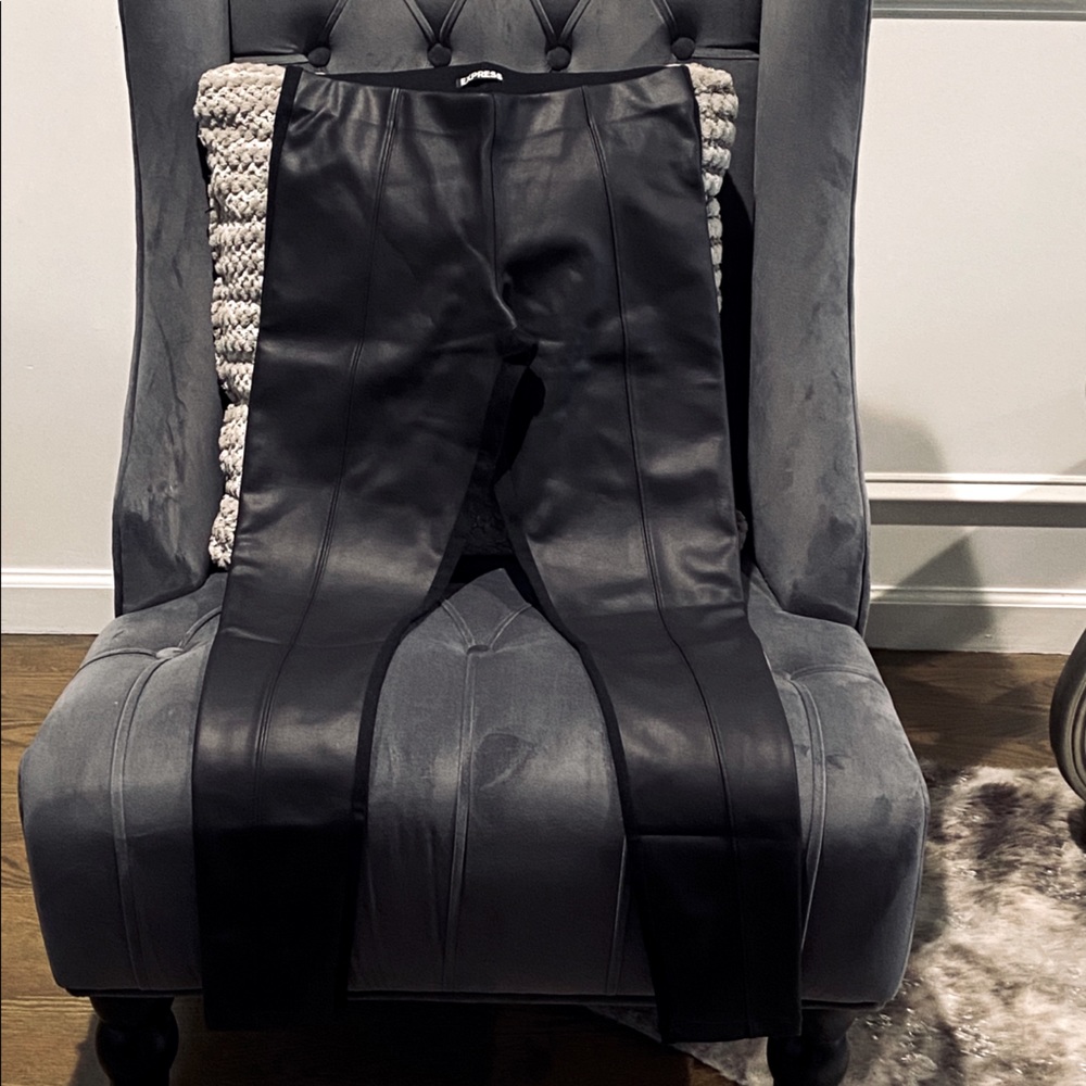 EXPRESS black vegan leather front leggings-NEW!